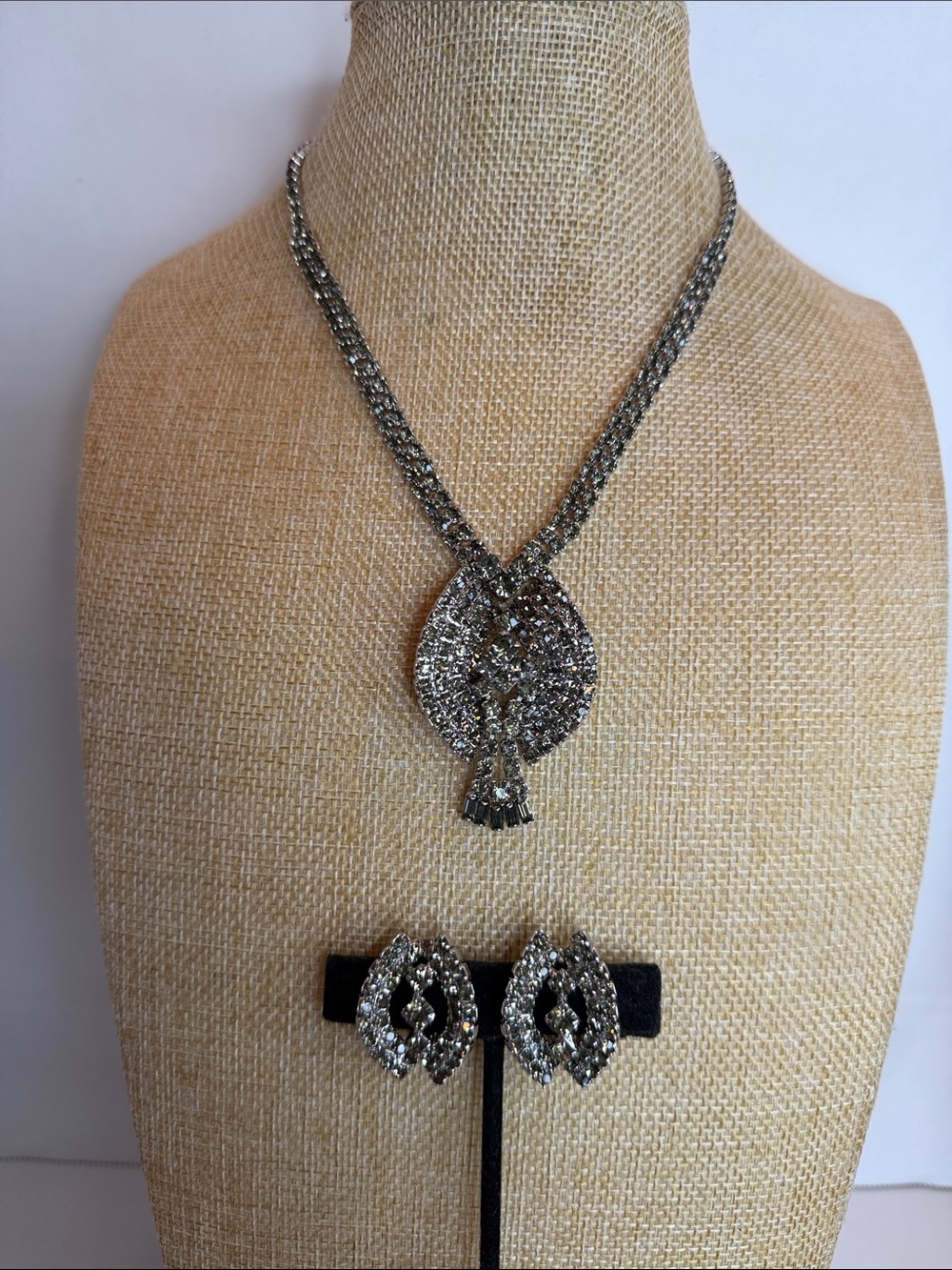 Vintage Green Rhinestone Pendant and Earrigs Set